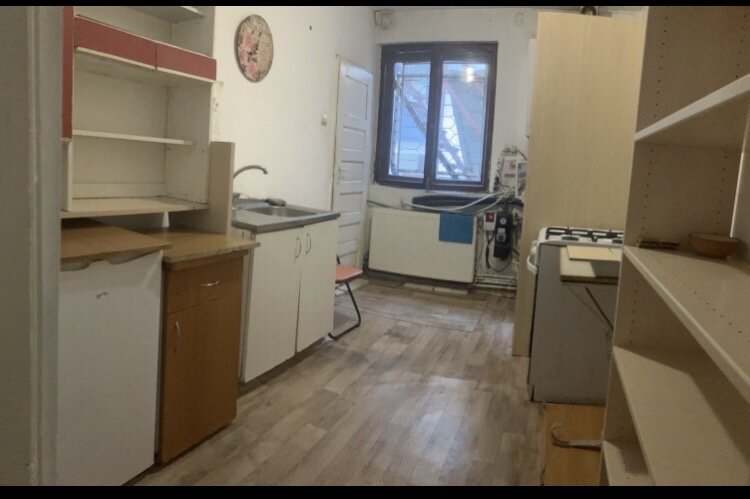 Camera Titan, bd. 1 Decembrie, Nicolae Grigorescu,